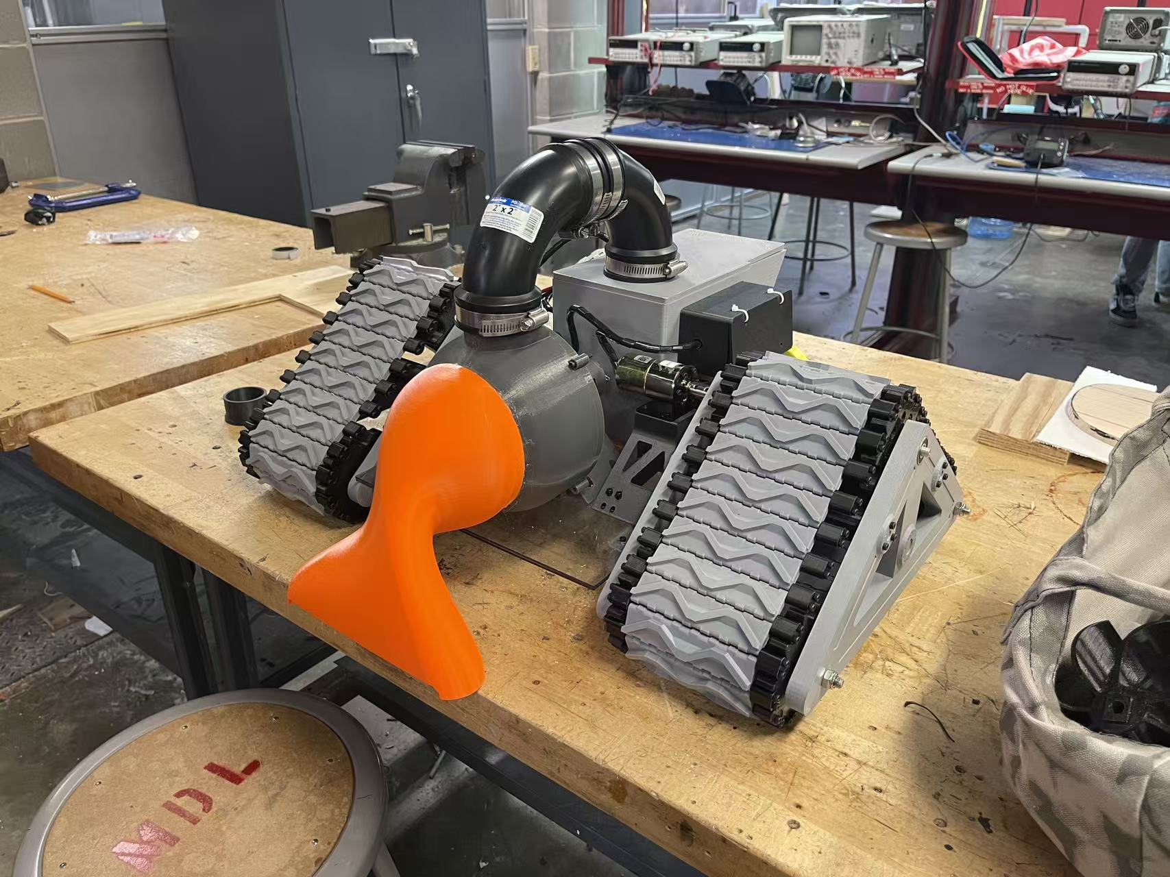 Leaf Vacuum Robot